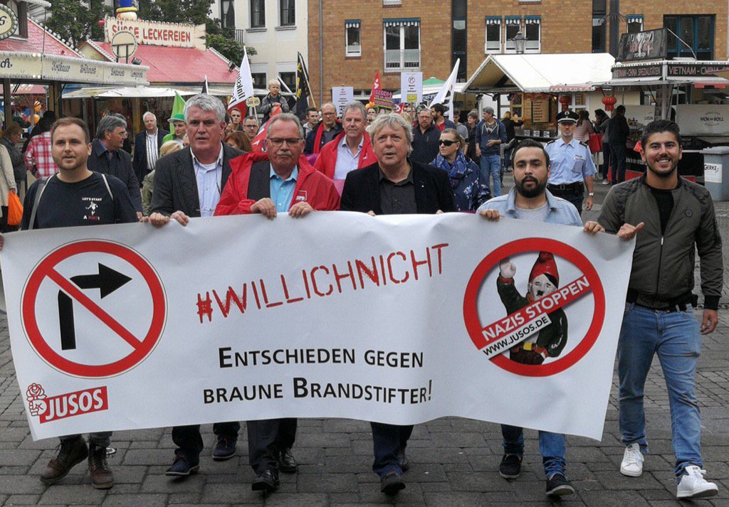 Uwe Schummer beteiligte sich am vergangenen Wochenende an der Demo für Demokratie und gegen vermummte Rassisten.