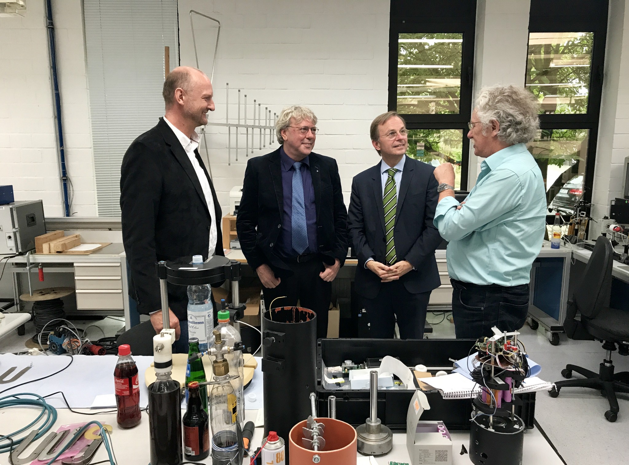 Uwe Schummer im Gespräch mit dem Parlamentarischen Staatssekretär Thomas Rachel beim Viersener Unternehmen GTE